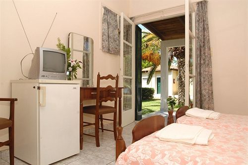 Mimoza Hotel 2*
